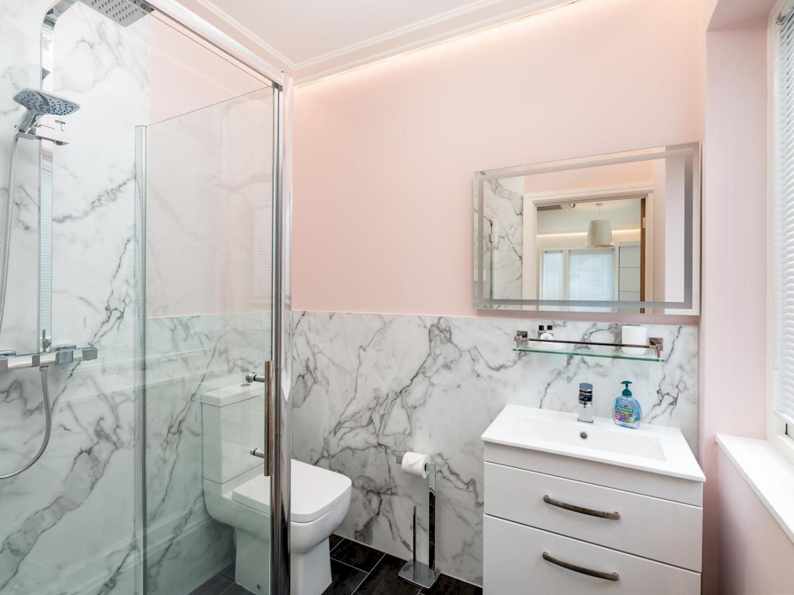 Lux Light Spacious- Chilterns Pass The Keys * Amersham