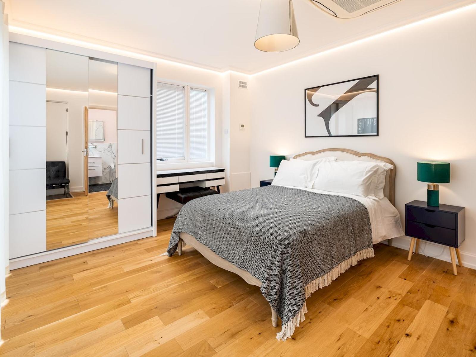 Lux Light Spacious- Chilterns Pass The Keys Amersham